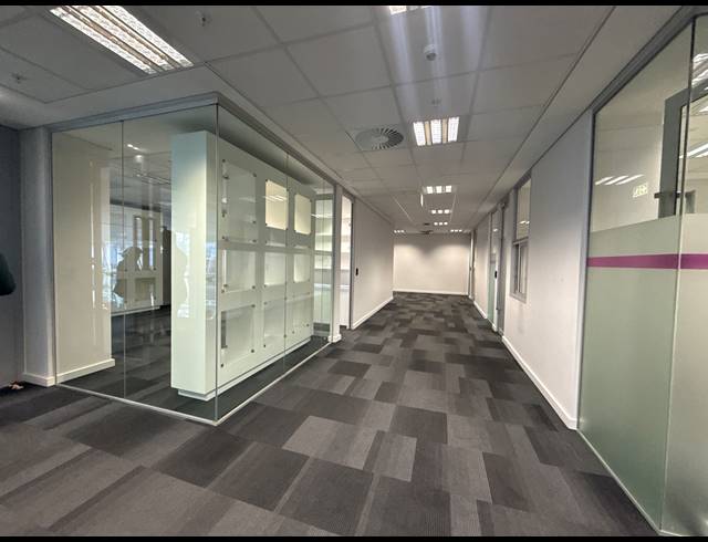 6,729M² OFFICE TO LET IN SANDTON CENTRAL